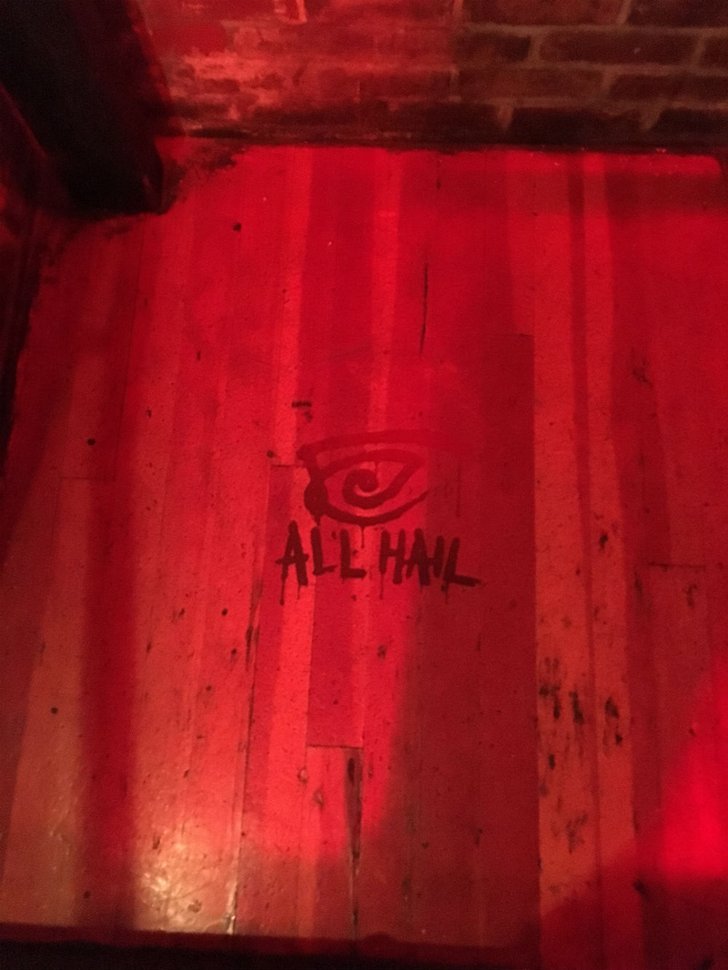 Illustration for article titled A San Diego Bar Transformed Into The Dark Tower's Dixie Pig Last Night